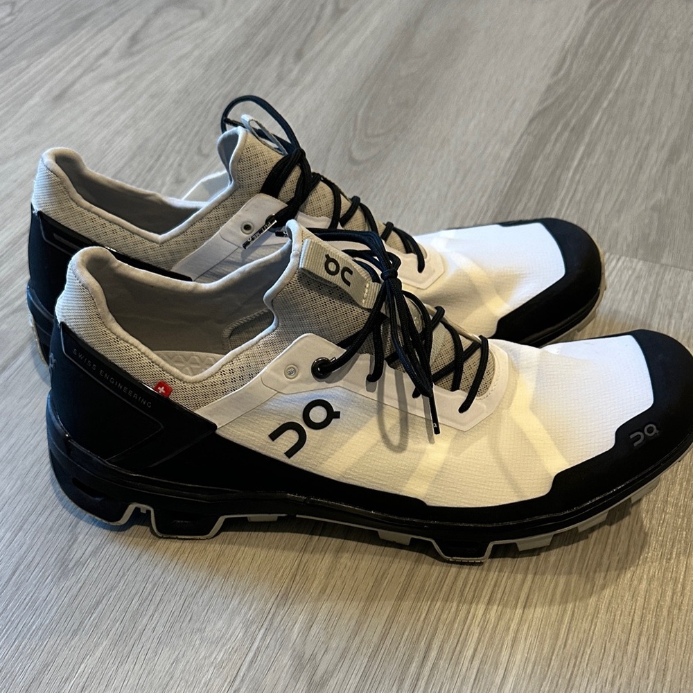 On Running Black and White Athletic Shoes - Picture 2 of 5